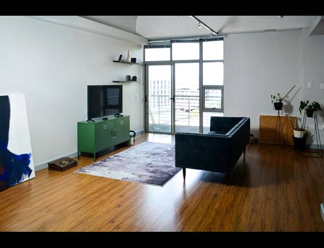 1 BEDROOM PROPERTY TO RENT IN SALT RIVER